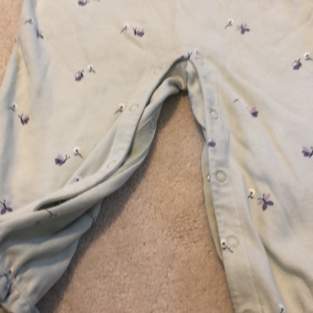 EUC GYMBOREE ONESIE - Picture 3 of 4